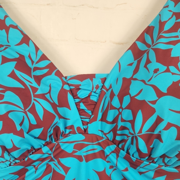 Land's End Preppy Slimming Summer One-Piece Swimsuit Floral 16P - Picture 7 of 15